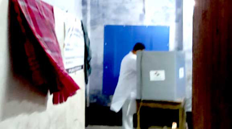 West Bengal Assembly Election: Suvendu Adhikari casts his vote in Nandigram