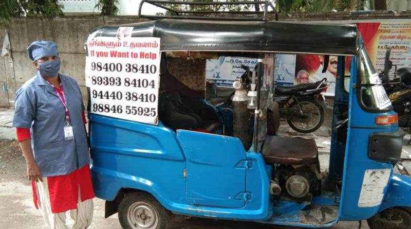 In memory of her mother, young woman runs an oxygen auto outside Chennai’s RGGG Hospital | Sangbad Pratidin