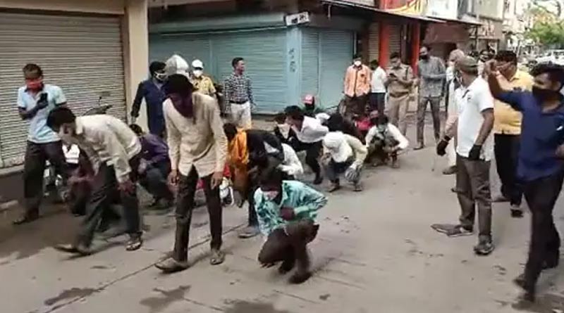 মাস্ক না পরায় ড্রাম বাজিয়ে অভিনব গণ শাস্তি! বিপাকে প্রশাসনিক কর্তা