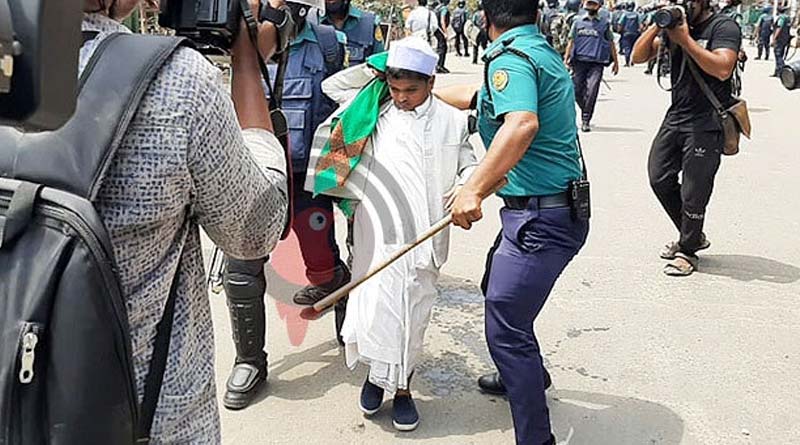 পর্নে আসক্ত বাংলাদেশের মৌলবাদী ‘শিশুবক্তা’ রফিকুল! মোবাইল থেকে মিলল প্রমাণ