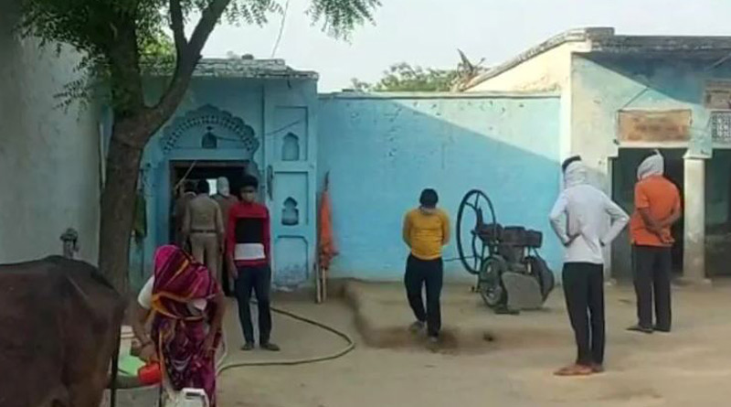 করোনা টেস্ট করাতে আসা নববধূকে ঘোমটা সরাতে বলাই কাল হল, মার খেলেন স্বাস্থ্যকর্মীরা