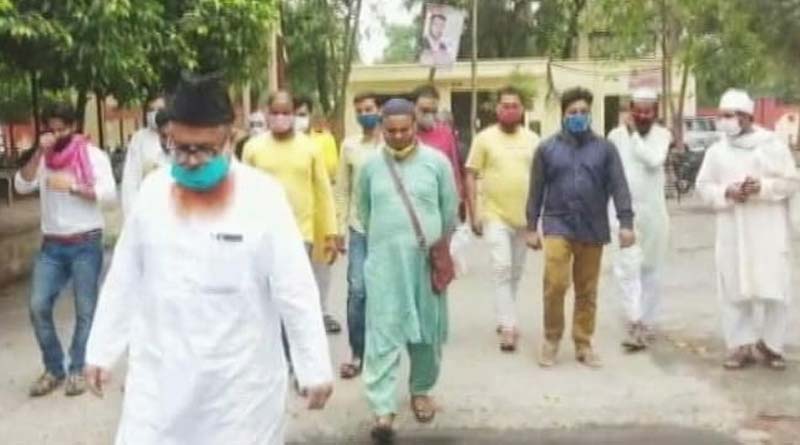 যোগীরাজ্যে গুঁড়িয়ে দেওয়া হল মসজিদ, অবৈধ নির্মাণ বলে দাবি প্রশাসনের