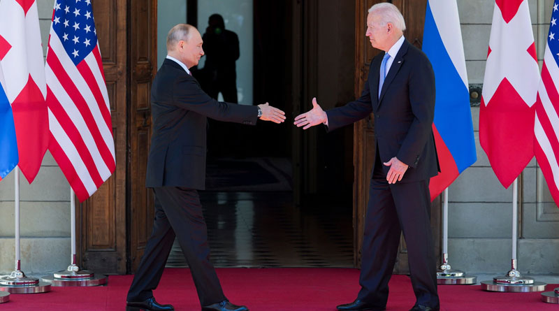 রুদ্ধদ্বার বৈঠকে বাইডেন-পুতিন, কূটনৈতিক সৌজন্যের মাঝেও মিলল উত্তেজনার আভাস