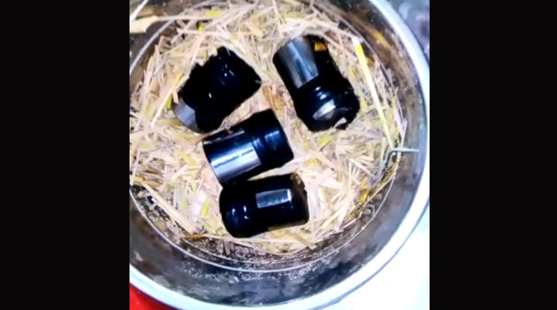 কামারহাটিতে তৃণমূল কাউন্সিলরের ছেলের ফ্ল্যাট থেকে বোমা উদ্ধার, তুঙ্গে শাসক-বিরোধী তরজা