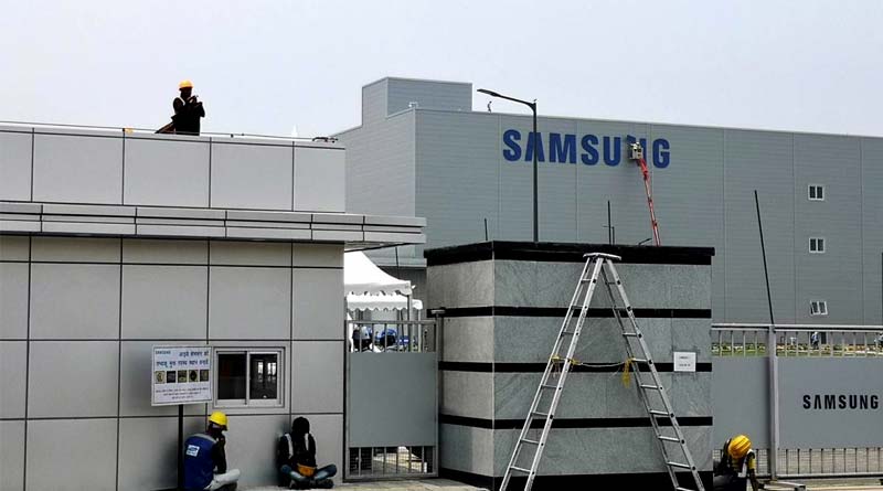 Samsung shifts display manufacturing unit from China to Noida । Sangbad Pratidin
