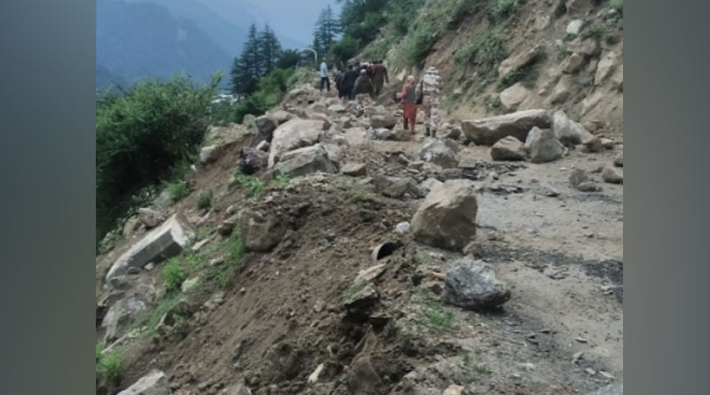Himachal Pradesh: ভূমিধসের জেরে ব্রিজ ভেঙে নিহত ৯ পর্যটক, দেখুন হাড়হিম করা ভিডিও