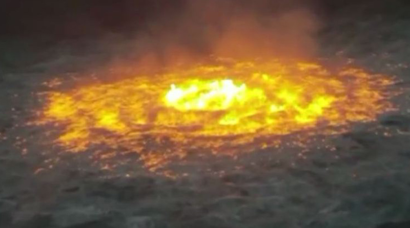 Gas leak sparks huge blaze in Mexico waters | Sangbad Pratidin