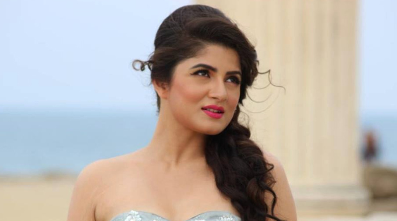 ‘সব কিছু সাদা-কালোর মতো সহজ নয়’, নতুন পোস্টে কীসের ইঙ্গিত দিলেন শ্রাবন্তী?