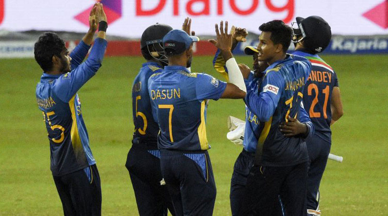 Ind vs SL: বৃষ্টিই কাল? তৃতীয় ODI ম্যাচে ভারতের ইনিংস শেষ ২২৫ রানেই