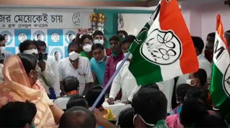 নন্দীগ্রামে বিজেপিতে ভাঙন, পদ্ম শিবির ছেড়ে তৃণমূলে যোগ ৩৬০ জন কর্মীর