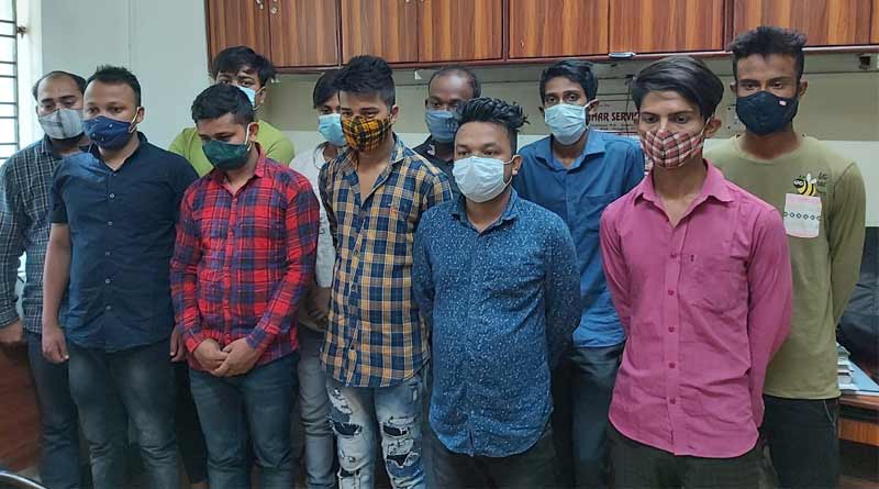 কল সেন্টারের আড়ালে প্রতারণা চক্রের পর্দাফাঁস! বিধাননগরে পুলিশের জালে এক মহিলা-সহ ১২ জন