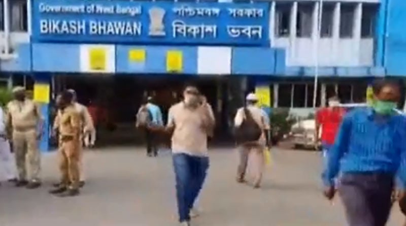 Five school teacher attempt suicide in Kolkata protesting transfer order | Sangbad Pratidin