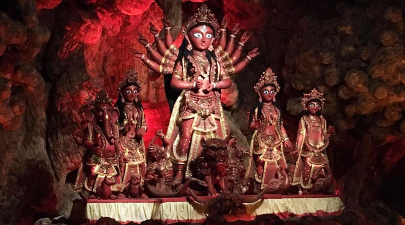 Durga Puja 2021: Chorbagan Sarbojonin distributes 10 idols through lottery