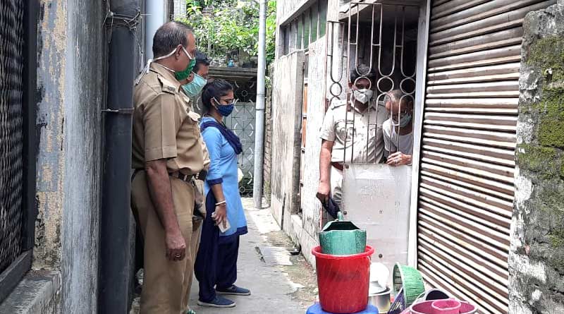 অত্যাচারমুক্ত বৃদ্ধ দম্পতি, অভিযুক্ত ছেলে-বউমাকে বাড়িছাড়া করল Calcutta High Court