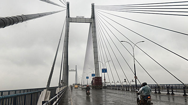 Traffic restriction on second Hooghly Bridge | Sangbad Pratidin