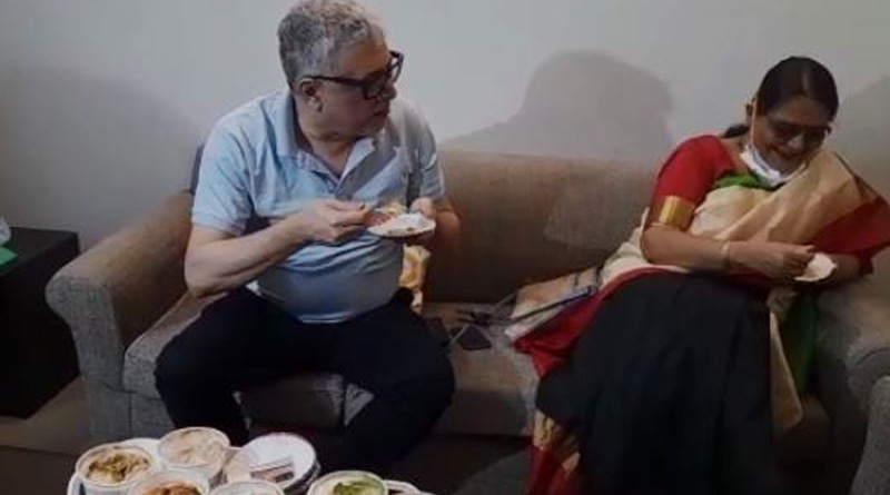PM Modi’র মন্তব্যের প্রতিবাদ! দিল্লিতে ‘পাপড়ি চাট’ পার্টি ডেরেক-কাকলিদের