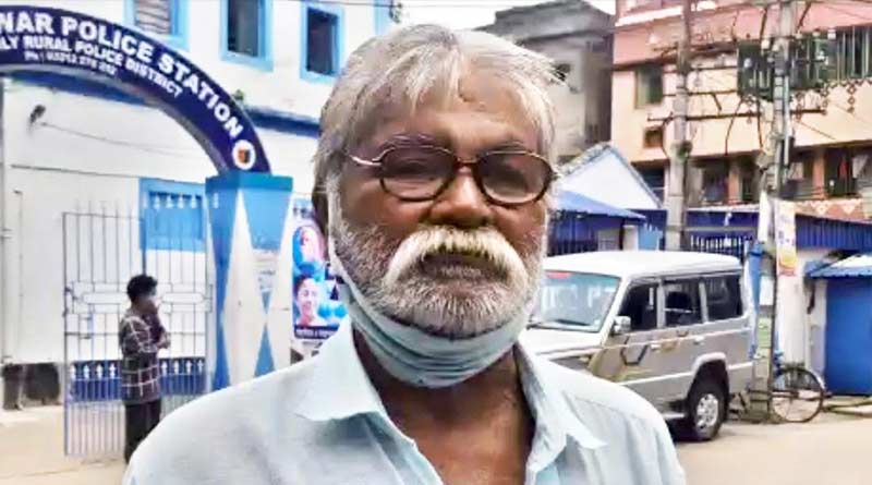 শিক্ষক ছেলের বিরুদ্ধে আধপেটা খাইয়ে রাখার অভিযোগ, পুলিশের দ্বারস্থ অসহায় বাবা