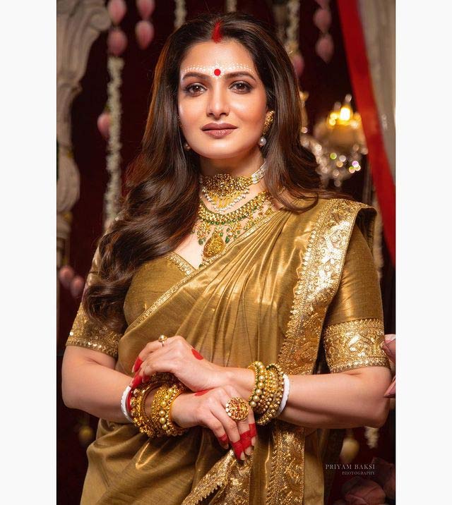 Tanusree Chakraborty posted picture as bride 