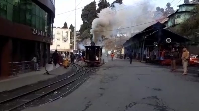 Toy train joyride resume between Darjeeling to Ghum station । Sangbad Pratidin