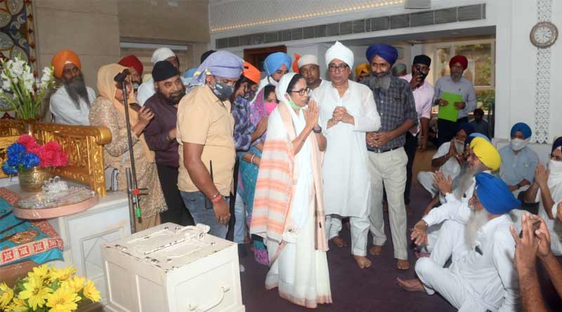 WB By-Election: ভবানীপুরের গুরুদ্বারে জনসংযোগে Mamata Banerjee, শিখদের পাশে থাকার আশ্বাস