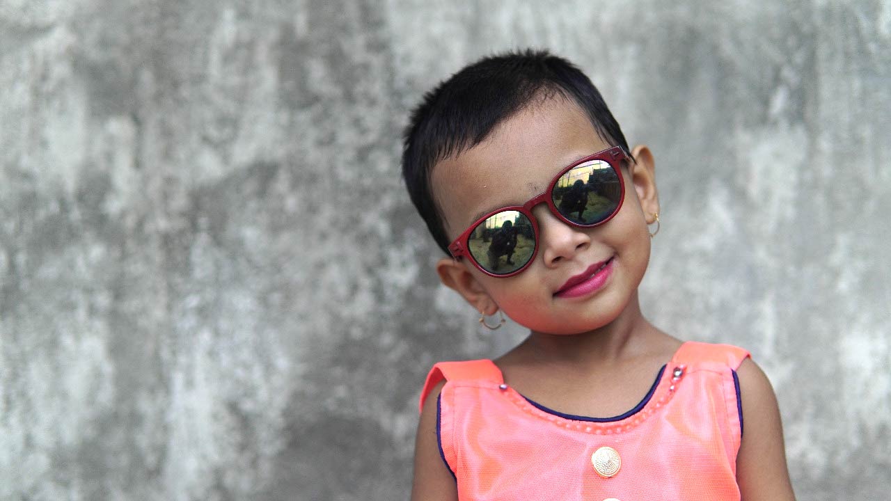 Netizens are amazed by the Manike Mage Hithe sung by little Kolkata girl Manu Buri