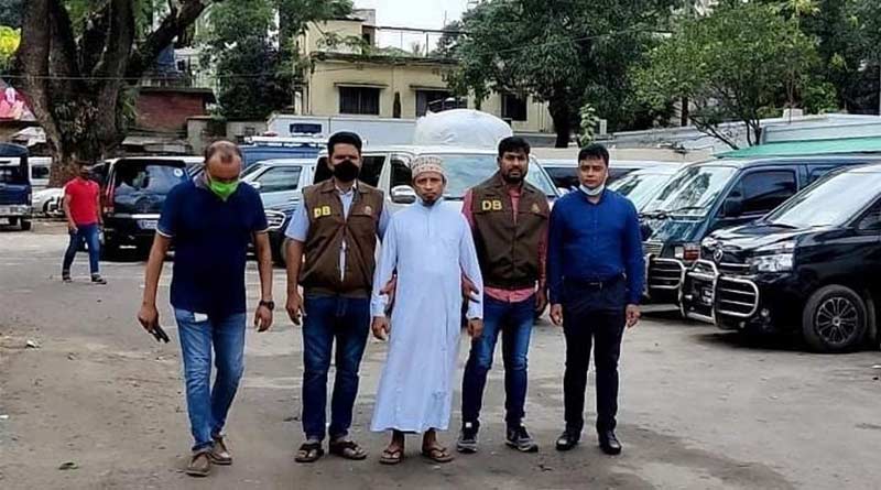 ধর্মীয় উসকানির অভিযোগে বাংলাদেশে আটক বিতর্কিত ধর্মগুরু মুফতি ইব্রাহিম
