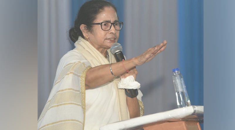 কীসের ভিত্তিতে ১০০ কোটি টিকাকরণের দাবি মোদি সরকারের? শিলিগুড়ির সভা থেকে প্রশ্ন মমতার