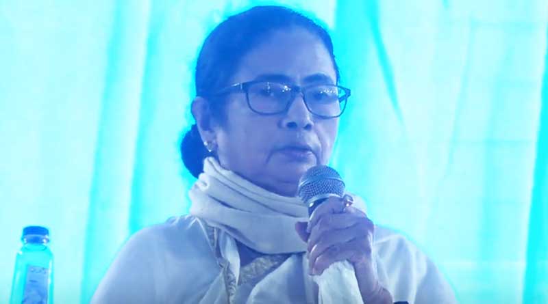 অসুস্থ শরীরেই উত্তরবঙ্গ সফরে মুখ্যমন্ত্রী, উৎসবের মরশুমে কোভিড নিয়ে সতর্কবার্তা মমতার
