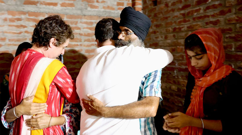 ‘অজয় মিশ্র ইস্তফা না দিলে সুবিচার হবে না’, লখিমপুরে গিয়ে দাবি রাহুল-প্রিয়াঙ্কাদের
