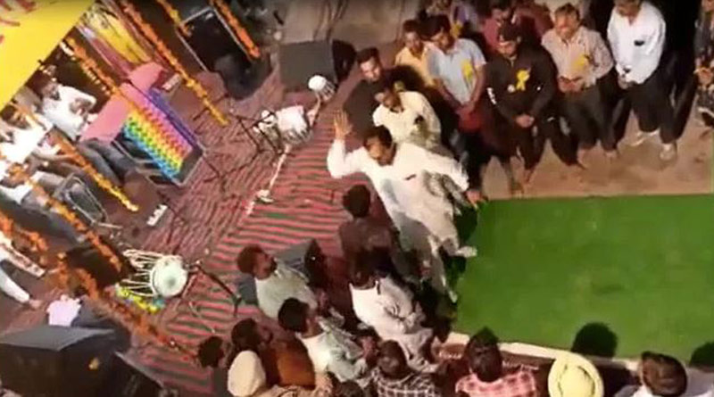 কাজের হিসেব চাইতেই ব্যক্তিকে সপাটে চড় কংগ্রেস বিধায়কের! ভাইরাল ভিডিও ঘিরে শোরগোল