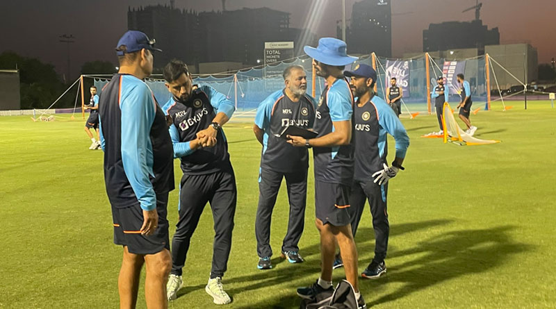 টি-২০ বিশ্বকাপে কীভাবে সাজানো হবে ভারতীয় দল? ইঙ্গিত দিলেন কোচ রবি শাস্ত্রী