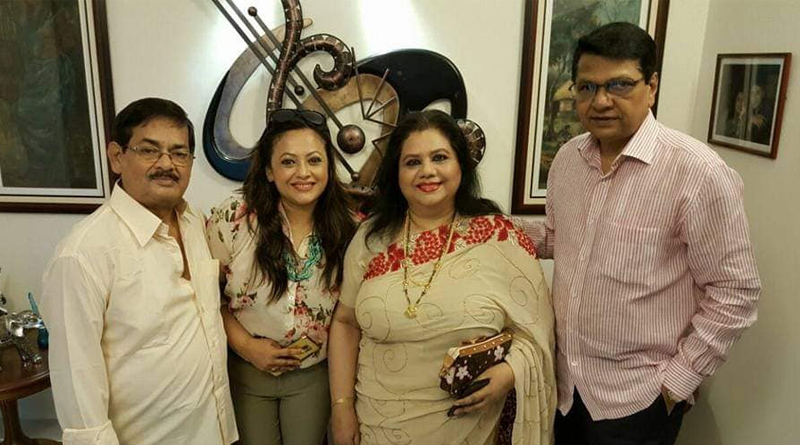 পুজোর সময় বাবার সঙ্গে বাংলাদেশে রুনা লায়লার বাড়ি, ছবি শেয়ার করে স্মৃতিতে ভাসলেন শ্রীলেখা