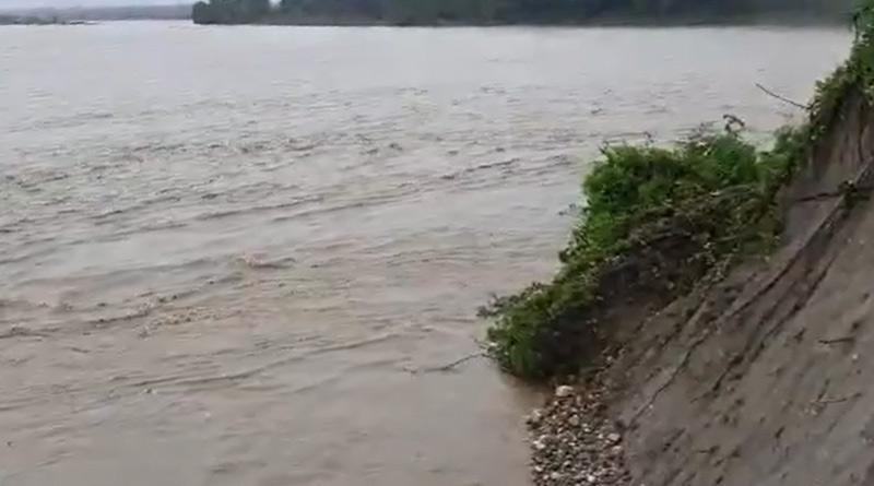 লাগাতার বৃষ্টিতে বিপর্যস্ত উত্তরবঙ্গ, তোর্সার জলে তলিয়ে গেল দুই শিশু