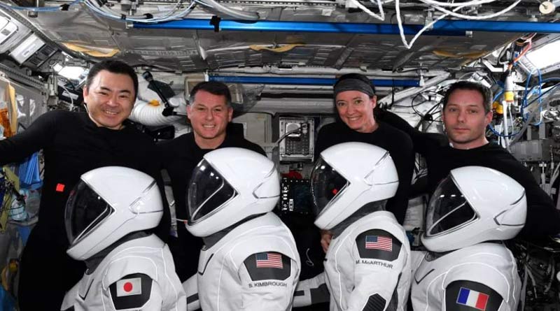 Astronauts get stuck using diapers for more than 20 hours into International space station as the toilet broken | Sangbad Pratidin