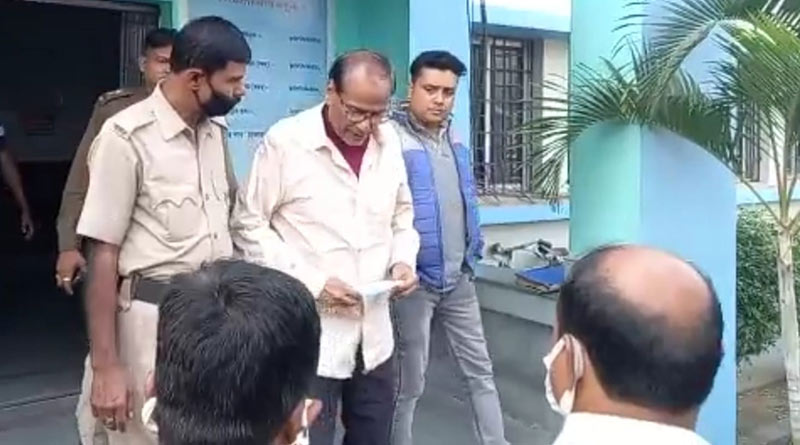 মহিলা কর্মীকে ফোনে শ্লীলতাহানির হুমকি! গ্রেপ্তার বহরমপুর পৌরসভার প্রাক্তন চেয়ারম্যান