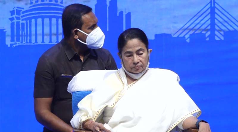 Mamata Banerjee: ‘কার নির্দেশে কাজ বন্ধ?’, প্রশাসনিক বৈঠকে ভূমিদপ্তরের কর্তাকে ধমক ‘ক্ষুব্ধ’ মুখ্যমন্ত্রীর