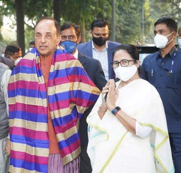 Subramanian Swamy with Mamata Banerjee
