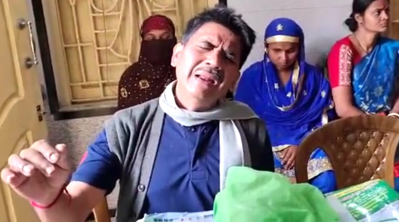 নেই টাকা, ফিজের বদলে গান শুনিয়েই ডাক্তারের পারিশ্রমিক দিলেন দুস্থ শিল্পী