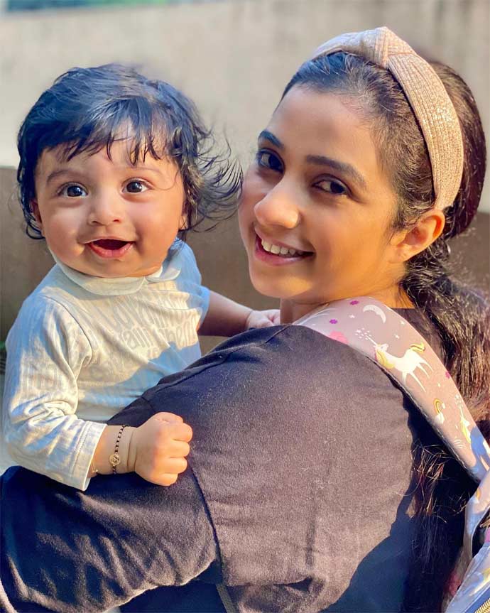 Shreya Ghoshal posted adorable picture