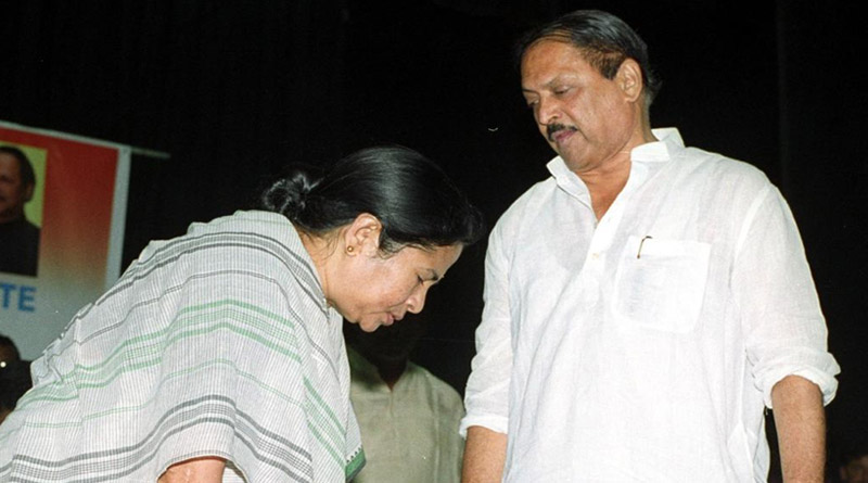 CM Mamata Banerjee expresses grief on her longterm collegue Subrata Mukherjee's demise | Sangbad Pratidin