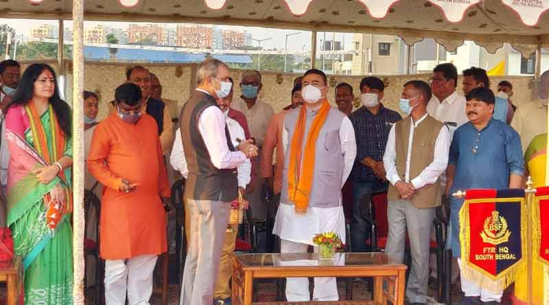 ‘শ্লীলতাহানি’র অভিযোগে বিদ্ধ জওয়ানরা, ক্ষমা চাইতে BSF দপ্তরে শুভেন্দু, নিন্দায় সরব TMC