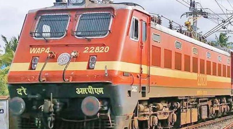 Boy Climbs Train Engine To Take Selfie, Dies | Sangbad Pratidin