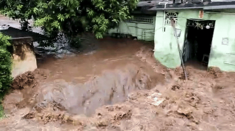 30 missing after flash flood in Andhra 3 died | Sangbad Pratidin