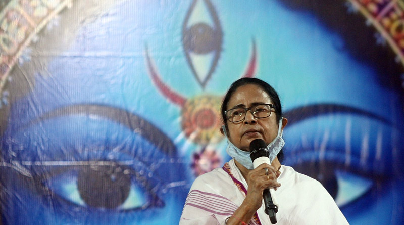 ‘কংগ্রেসের উপর ভরসা করা যাবে না’, কালীপুজোর উদ্বোধনে তোপ মমতার