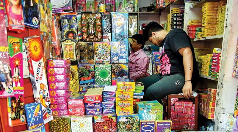 Diwali 2021: Lalbazar is ready with an app to spot banned crackers | Sangbad Pratidin