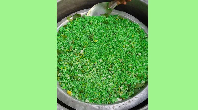 Green biryani serves at kolkata's restaurant | Sangbad Pratidin