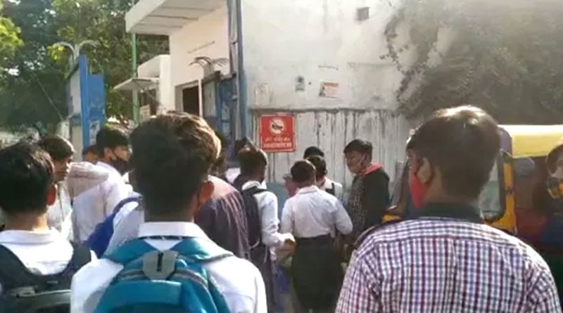 4 Class 10 Students Stabbed Outside Delhi School After Exam | Sangbad Pratidin