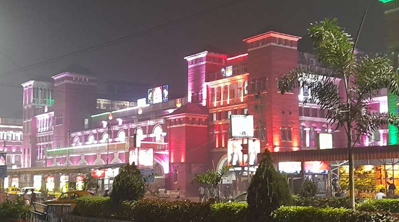 Indian Railways takes initiative for beautification of Howrah station by installing globe light | Sangbad Pratidin
