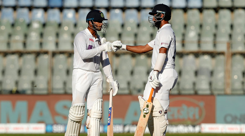 India vs New Zealand: মুম্বই টেস্টে চালকের আসনে ভারত, অ্যাজাজের রেকর্ডের পরও চাপে কিউয়িরা