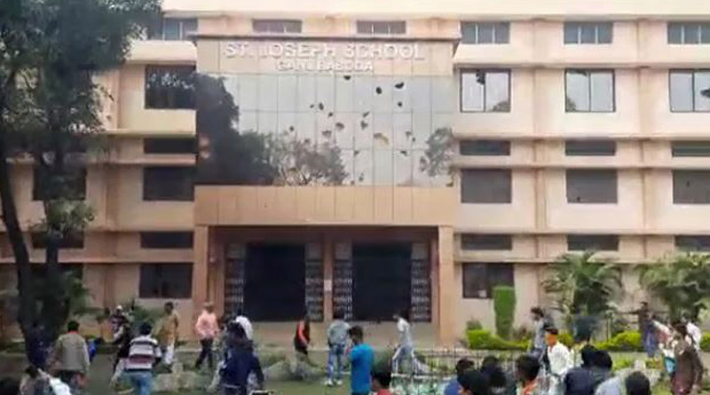 Students barely escape as right-wing mob attacks Madhya Pradesh school। Sangbad Pratidin